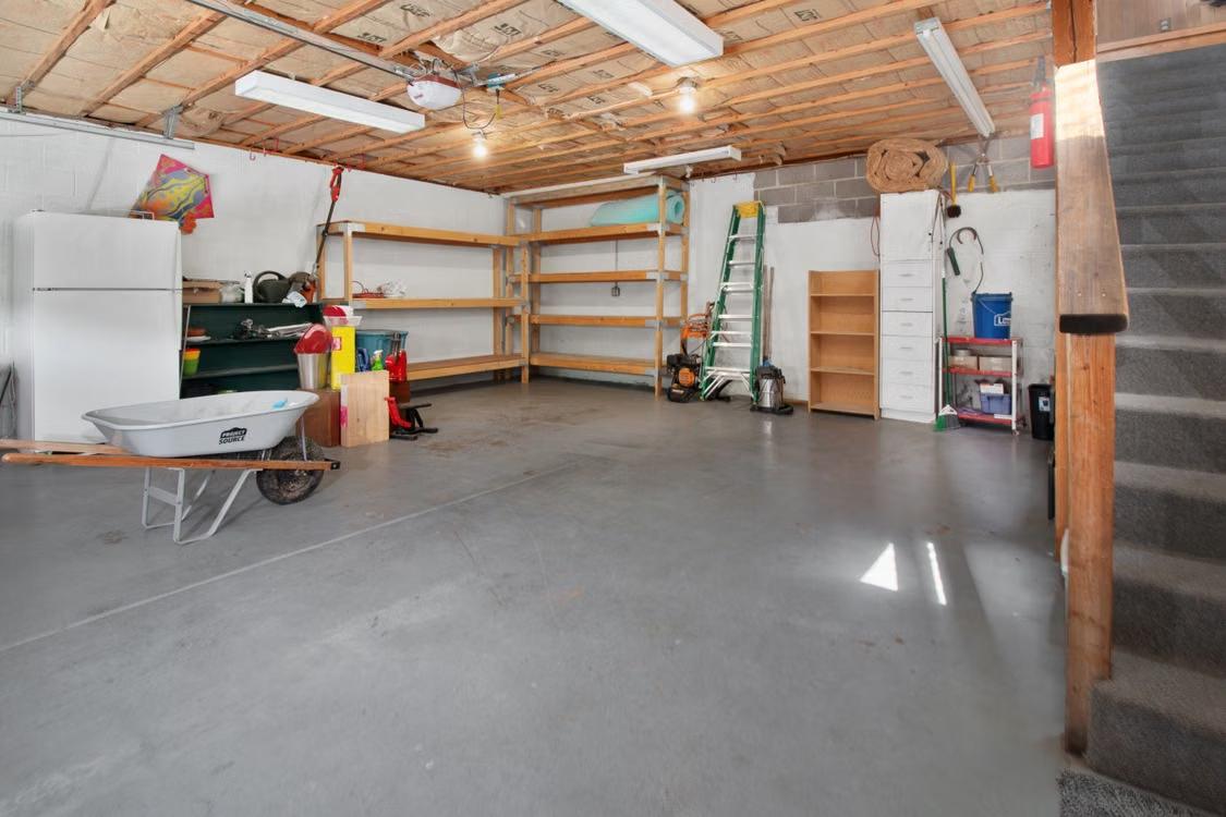 What Lawrence Homeowners Should Know About Pest Entry Through Garages